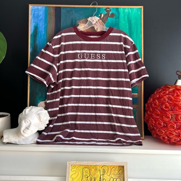 Vintage Guess LA burgundy and white Striped T-shirt - Picture 4 of 16